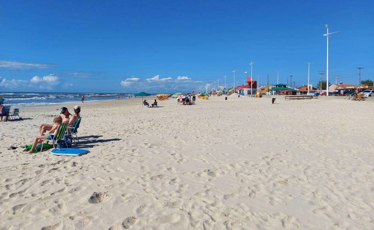 Photo de Praia de Imbe avec sable fin et lumineux de surface