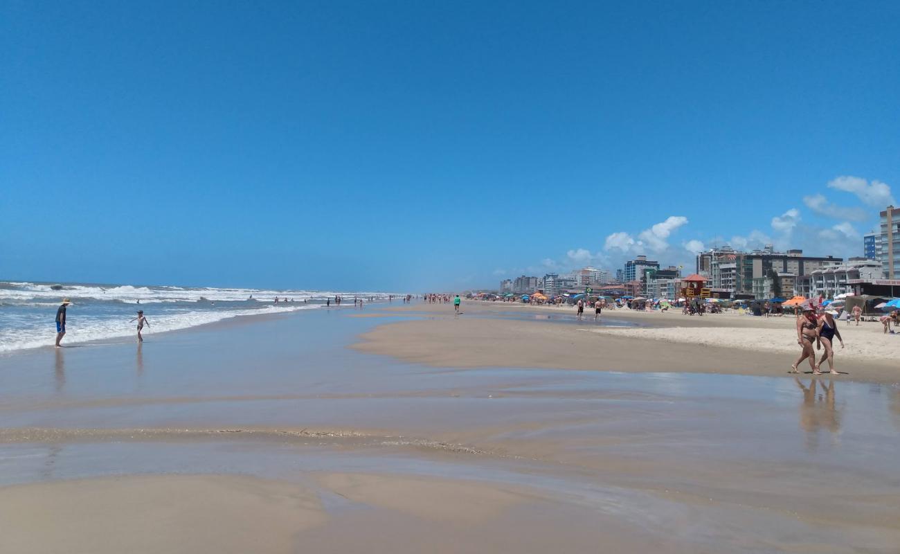 Photo de Plage de Zona Nova avec sable beige fin de surface