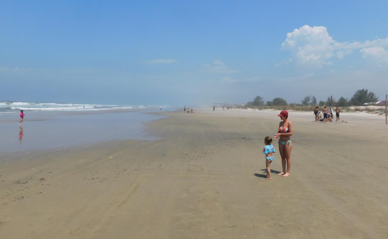 Photo de Sao Pedro - Arroio do Sal avec sable fin et lumineux de surface