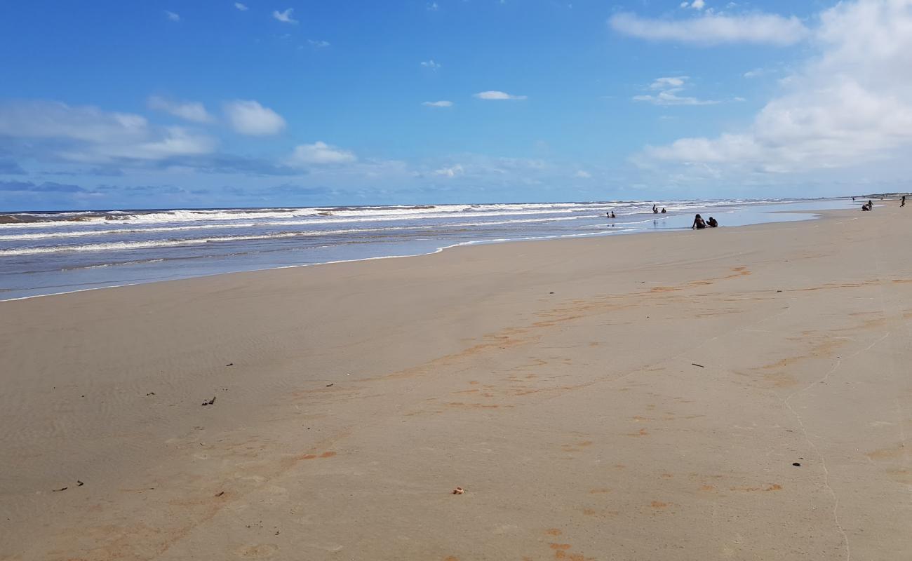 Photo de Praia de Barra Velha avec sable beige de surface