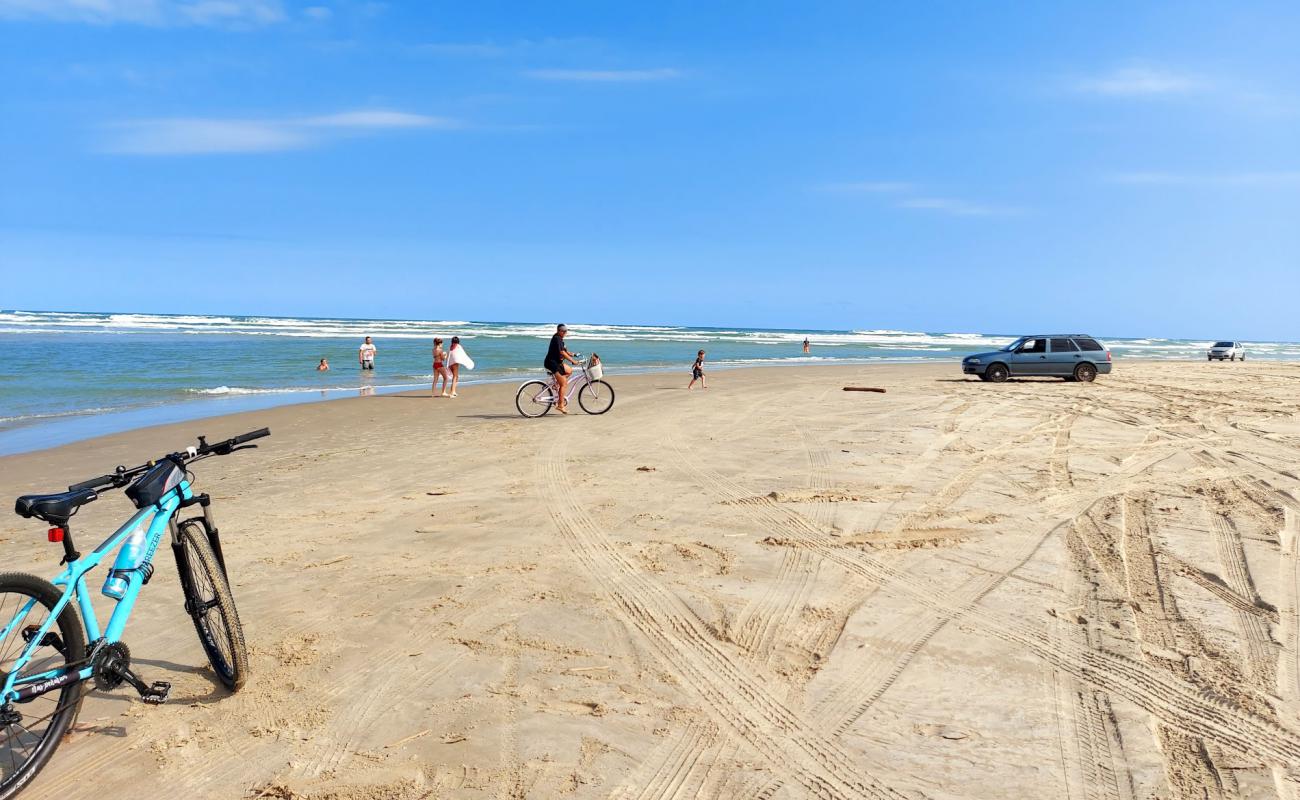 Photo de Praia do Torneiro avec sable beige fin de surface