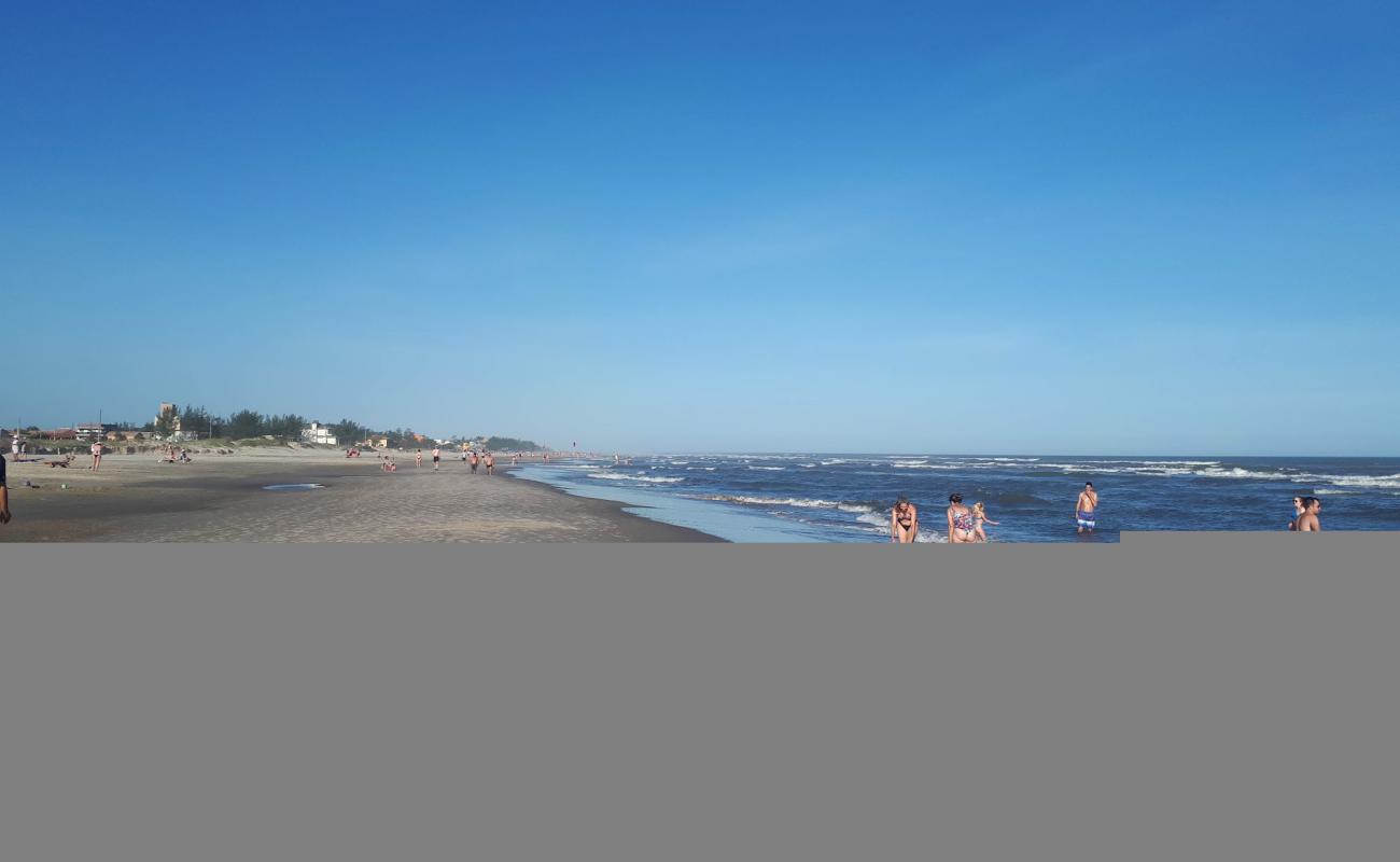 Photo de Praia de Campo Bom avec sable beige fin de surface