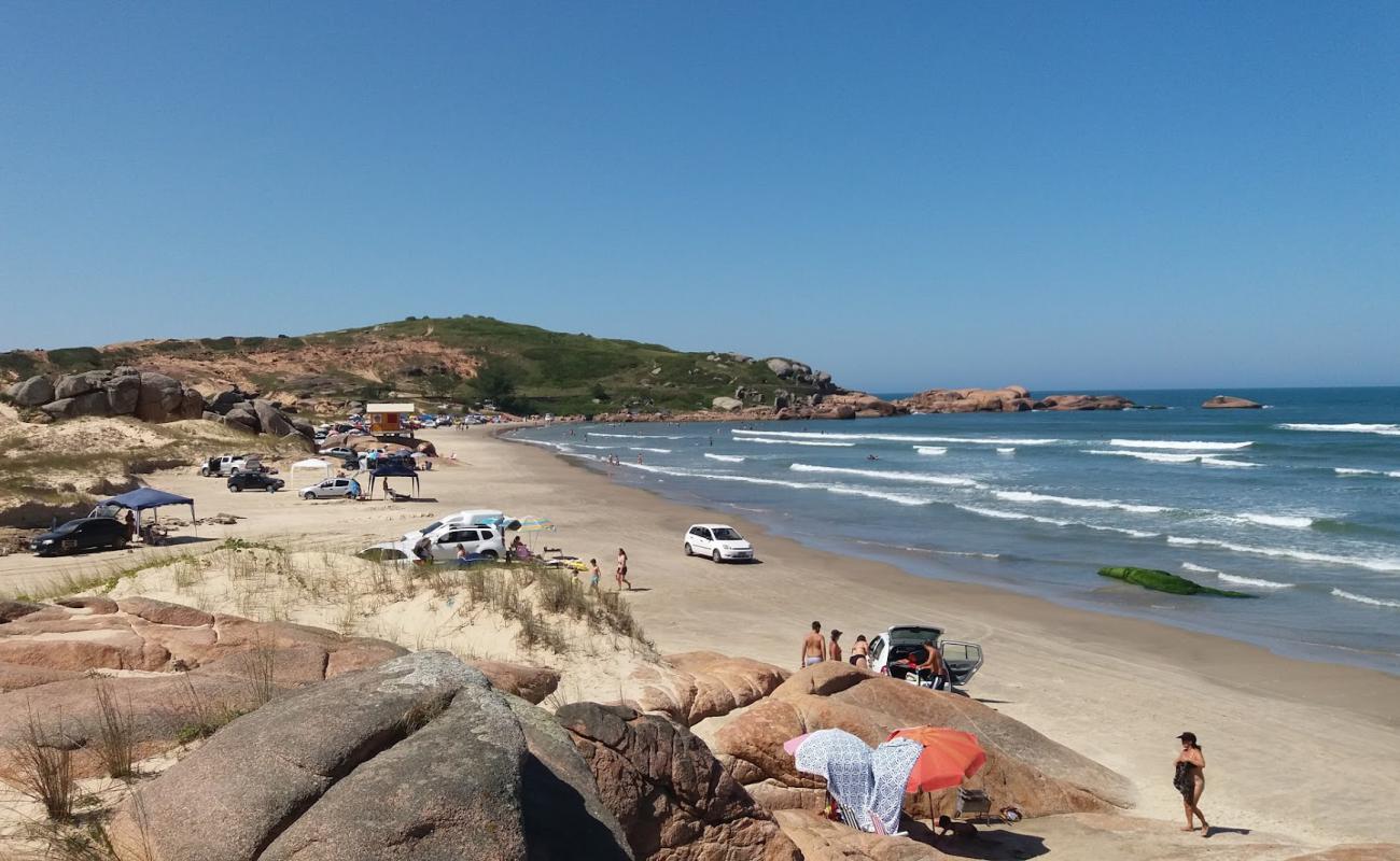 Photo de Praia de Gi avec sable beige de surface