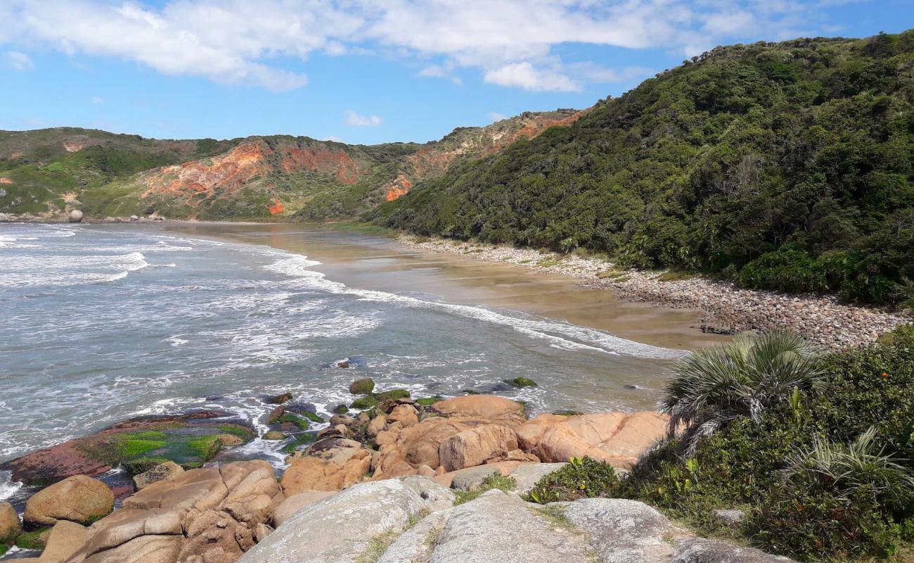 Photo de Praia D'agua avec sable beige de surface