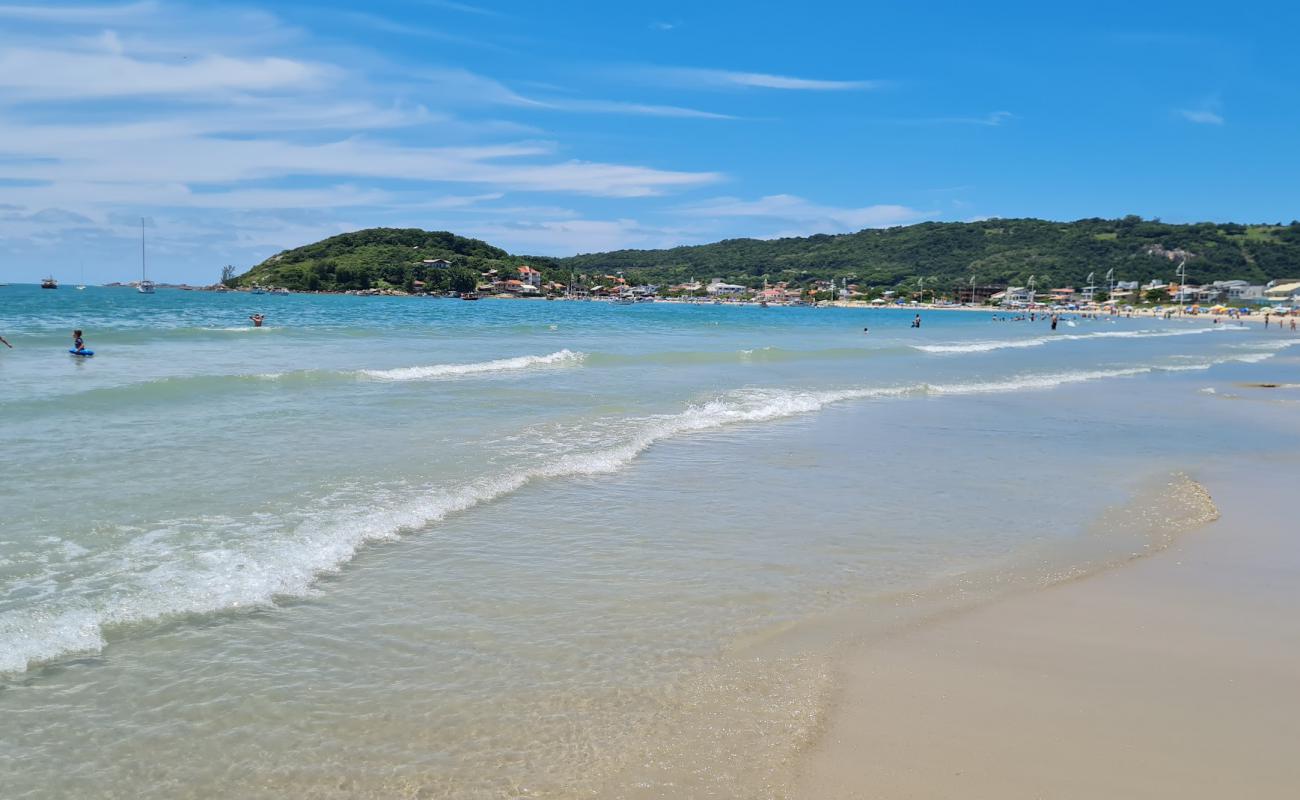 Photo de Praia da Pinheira avec sable fin et lumineux de surface