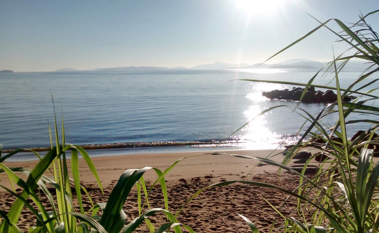 Photo de Praia de Baixo avec sable beige de surface
