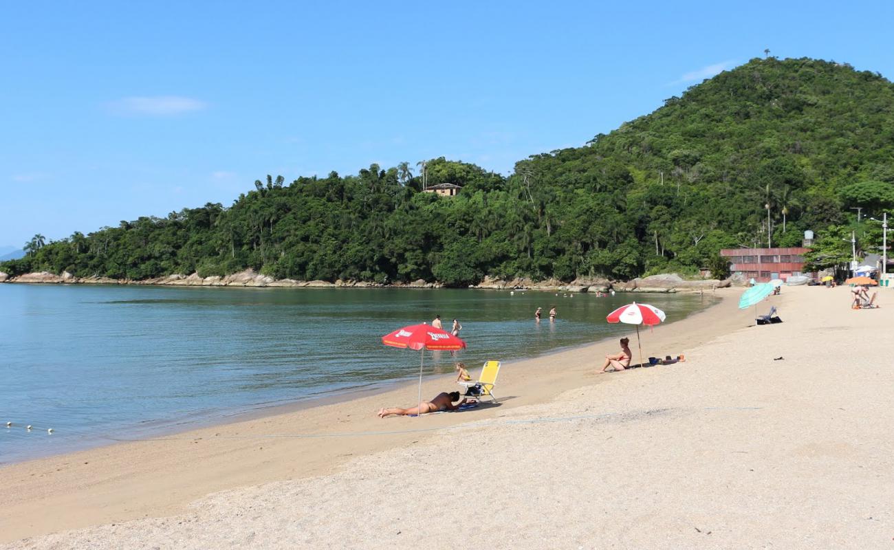 Photo de Praia do Antenor avec sable beige de surface