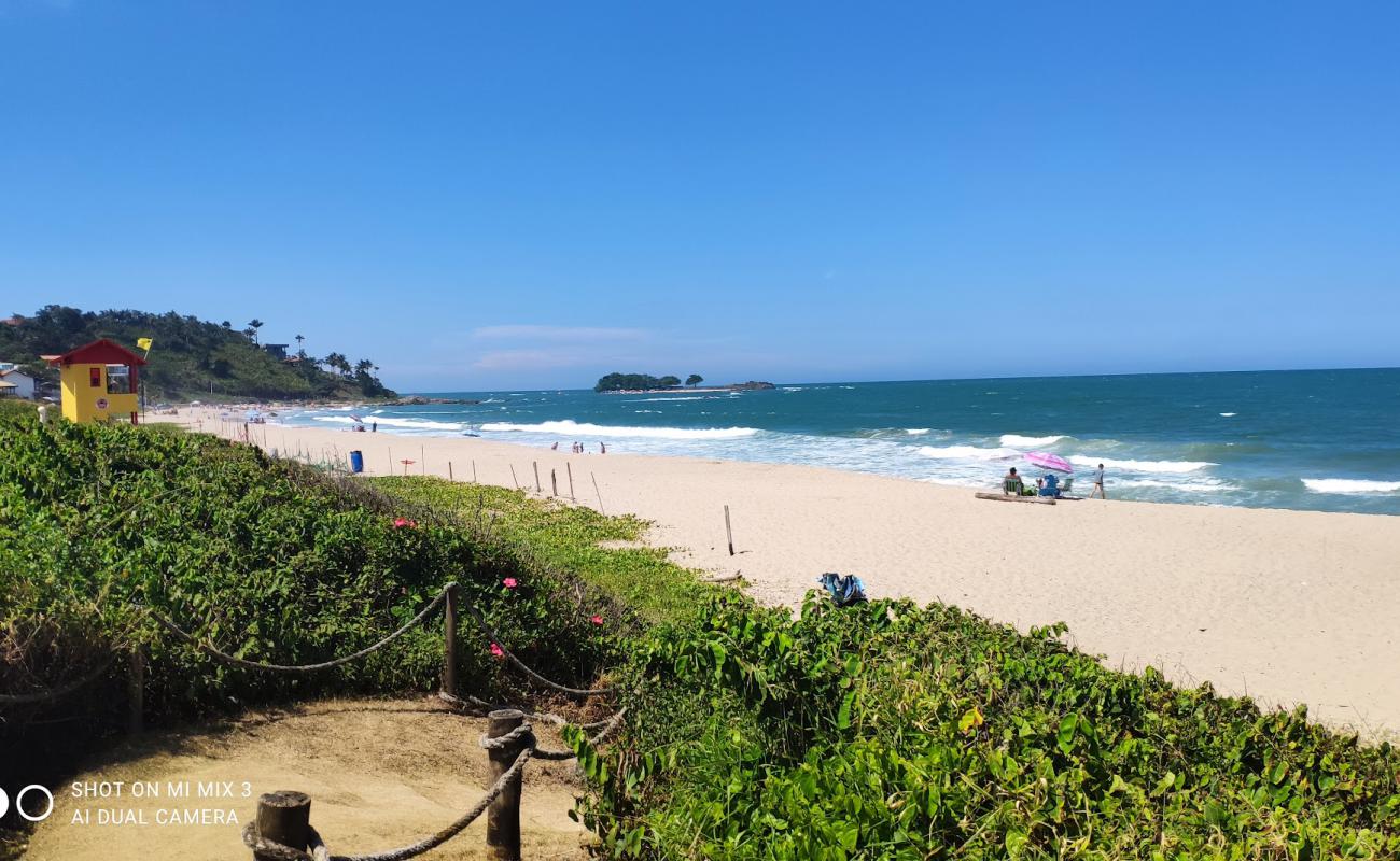 Photo de Plage d'Itajuba avec sable beige de surface