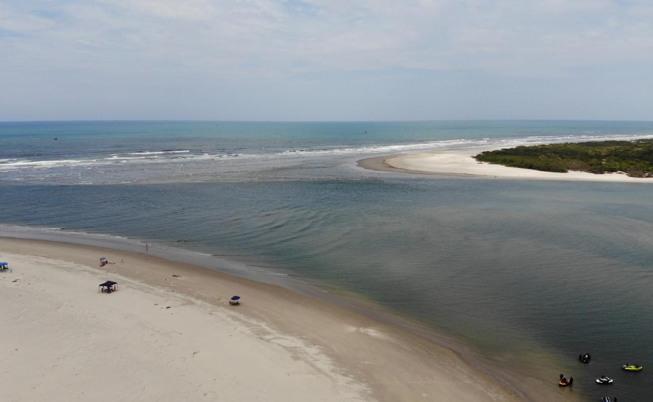 Photo de Plage de Barra do Una avec sable beige fin de surface