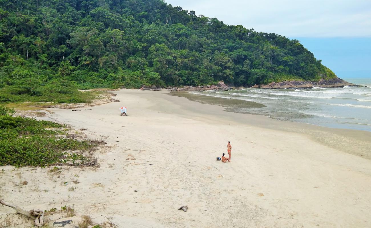 Photo de Plage de Desertinha avec sable beige fin de surface