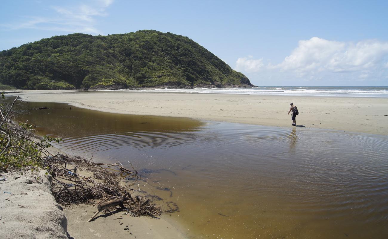 Photo de Plage de Juquiazinho avec sable beige fin de surface