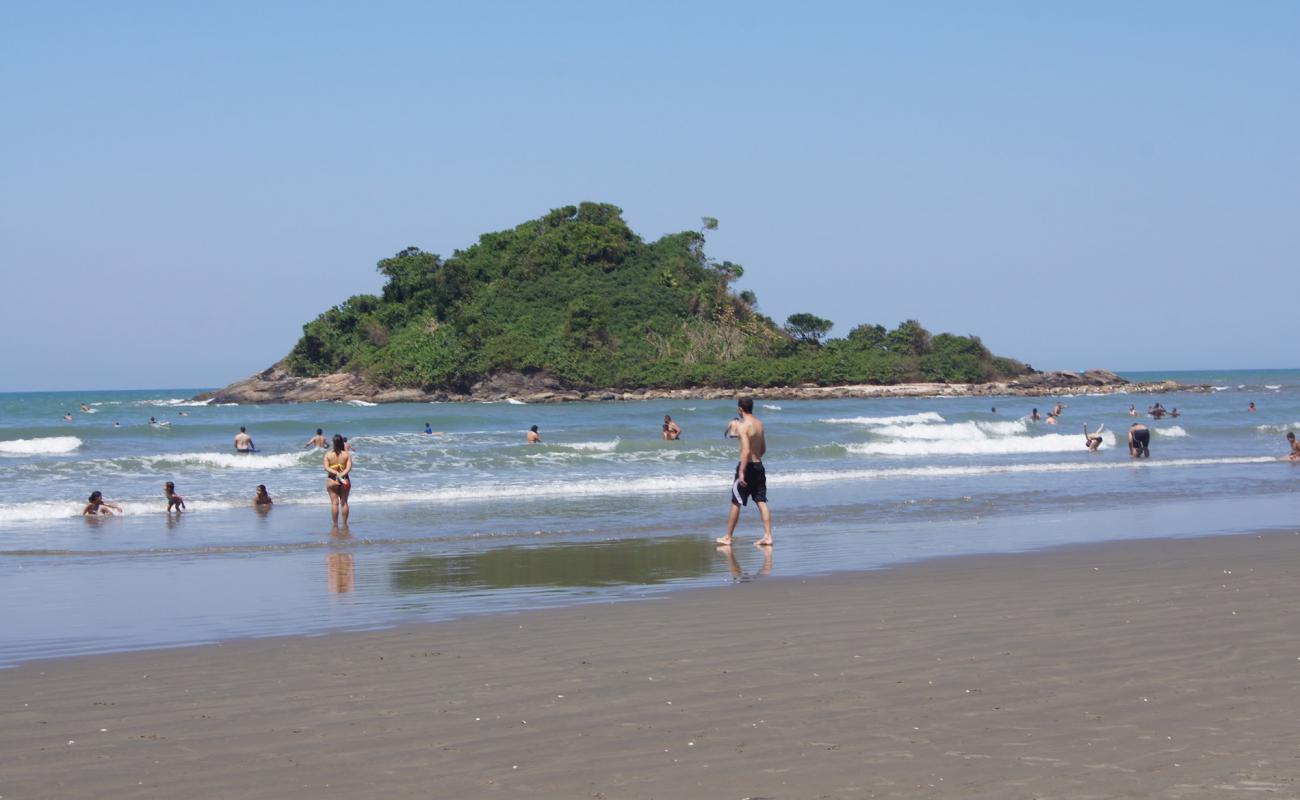 Photo de Plage de Pescador avec sable fin et lumineux de surface