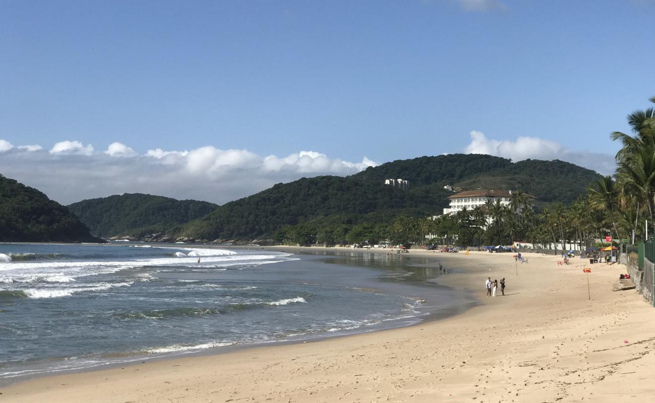 Photo de Plage de Pernambuco avec sable fin et lumineux de surface