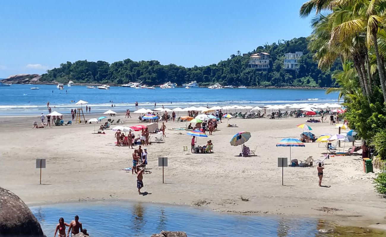 Photo de Plage d'Iporanga avec sable fin et lumineux de surface