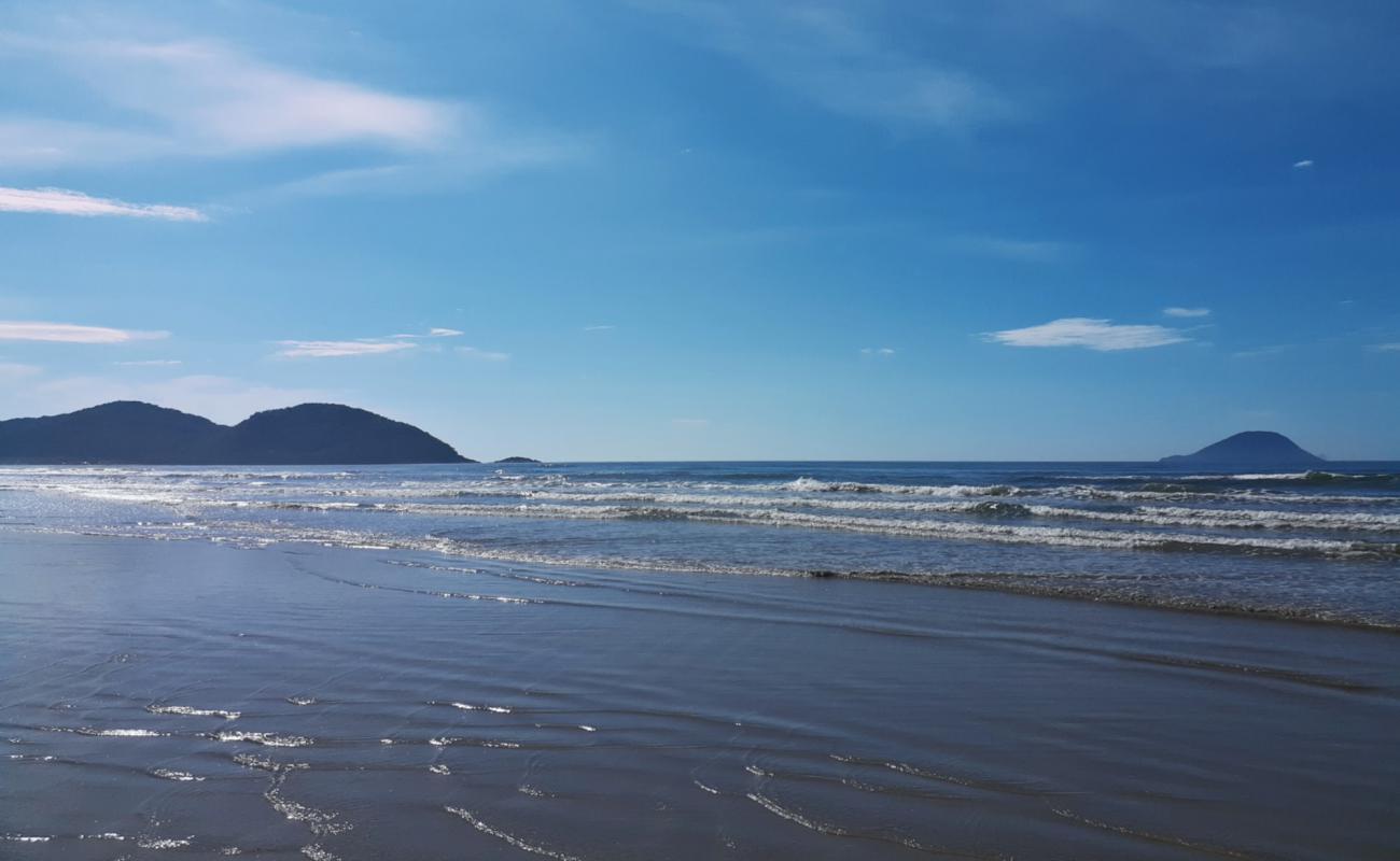 Photo de Plage de Boraceia avec sable beige fin de surface