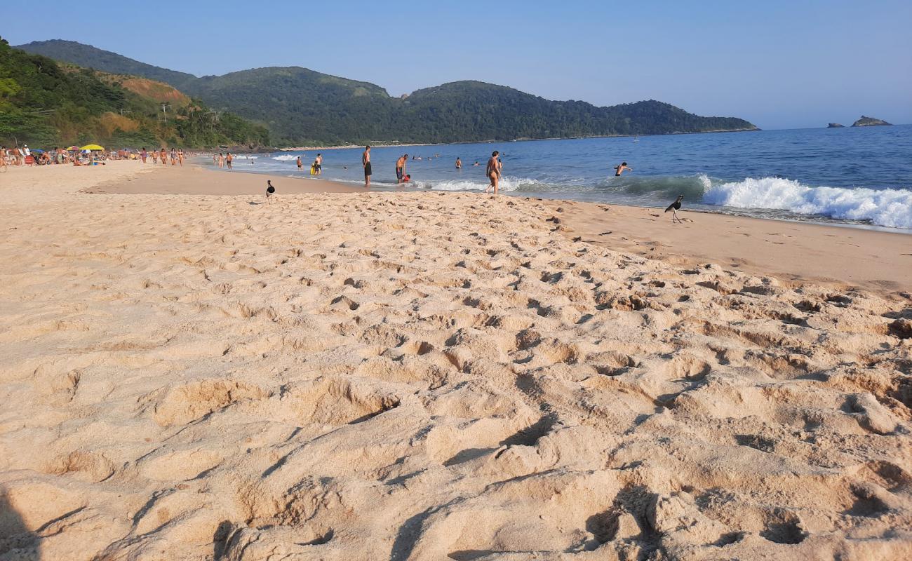 Photo de Plage de Santiago avec sable beige fin de surface