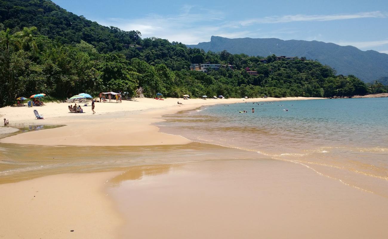Photo de Praia Vermelha avec sable beige fin de surface