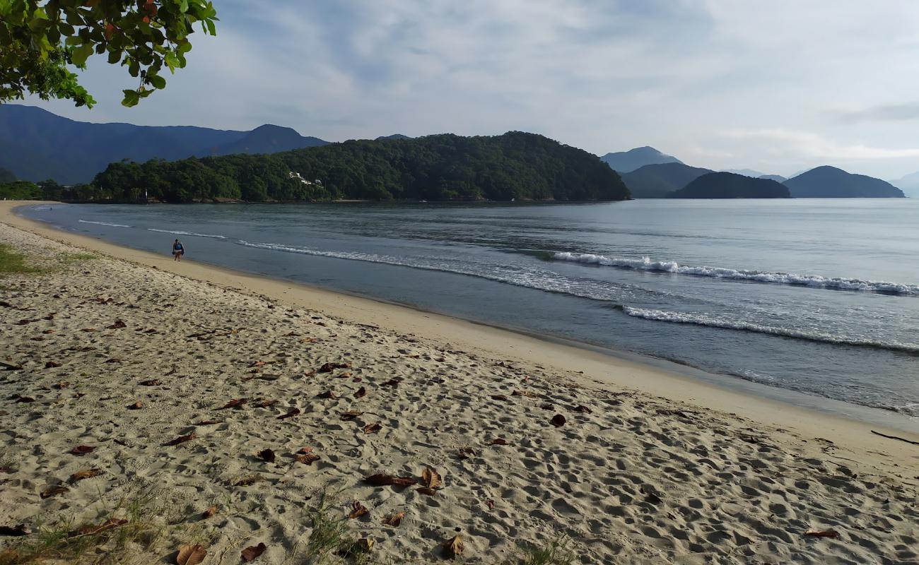 Photo de Praia de Iperoig avec sable lumineux de surface