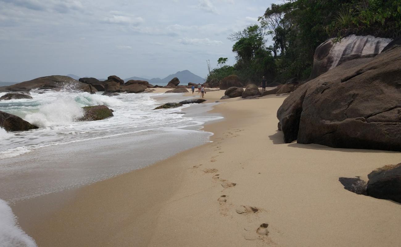Photo de Praia Brava De Itamambuca avec sable beige de surface