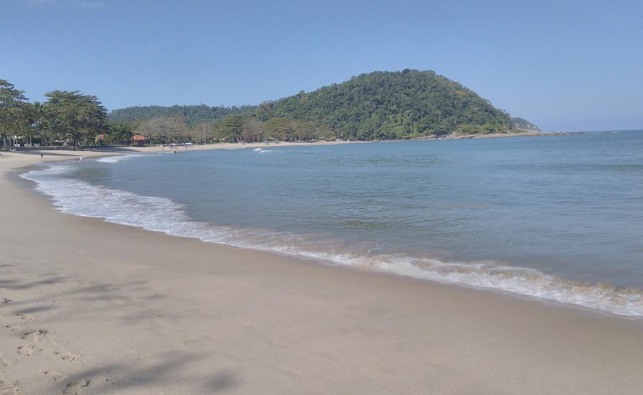 Photo de Praia da Fazenda avec sable beige de surface