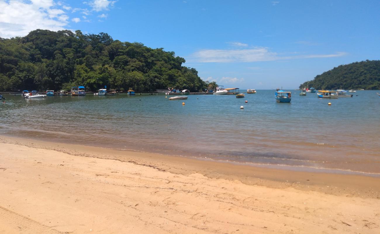 Photo de Grande plage avec sable beige de surface