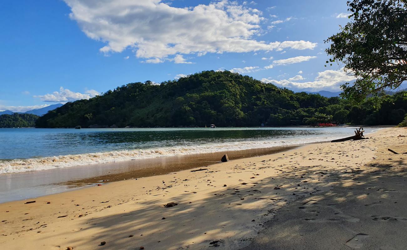 Photo de Plage de Sao Goncalinho avec sable lumineux de surface