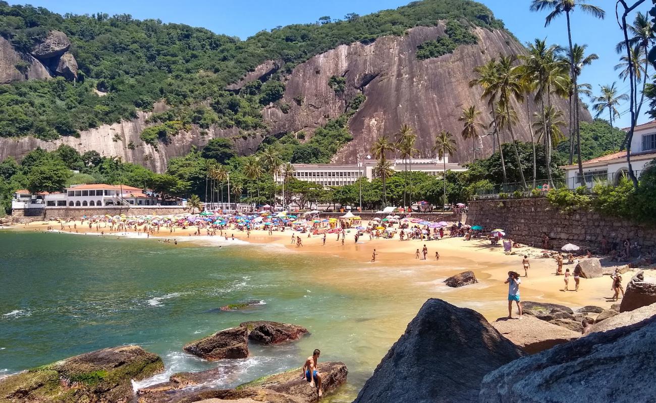 Photo de Plage Vermelha avec sable beige fin de surface