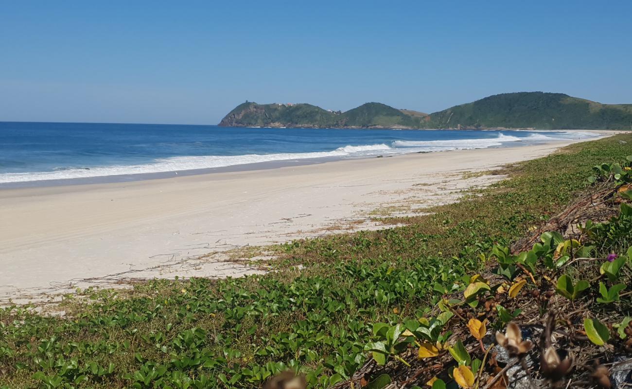Photo de Praia da Sacristia avec sable beige fin de surface