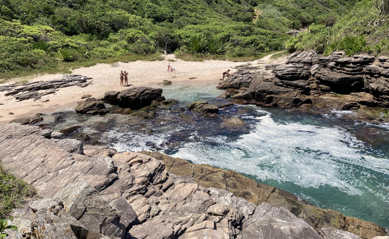 Photo de Praia da Foca avec sable lumineux de surface