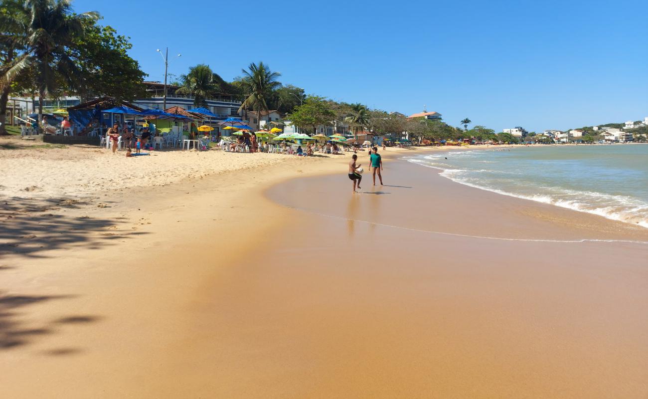Photo de Plage Ubu avec sable beige de surface