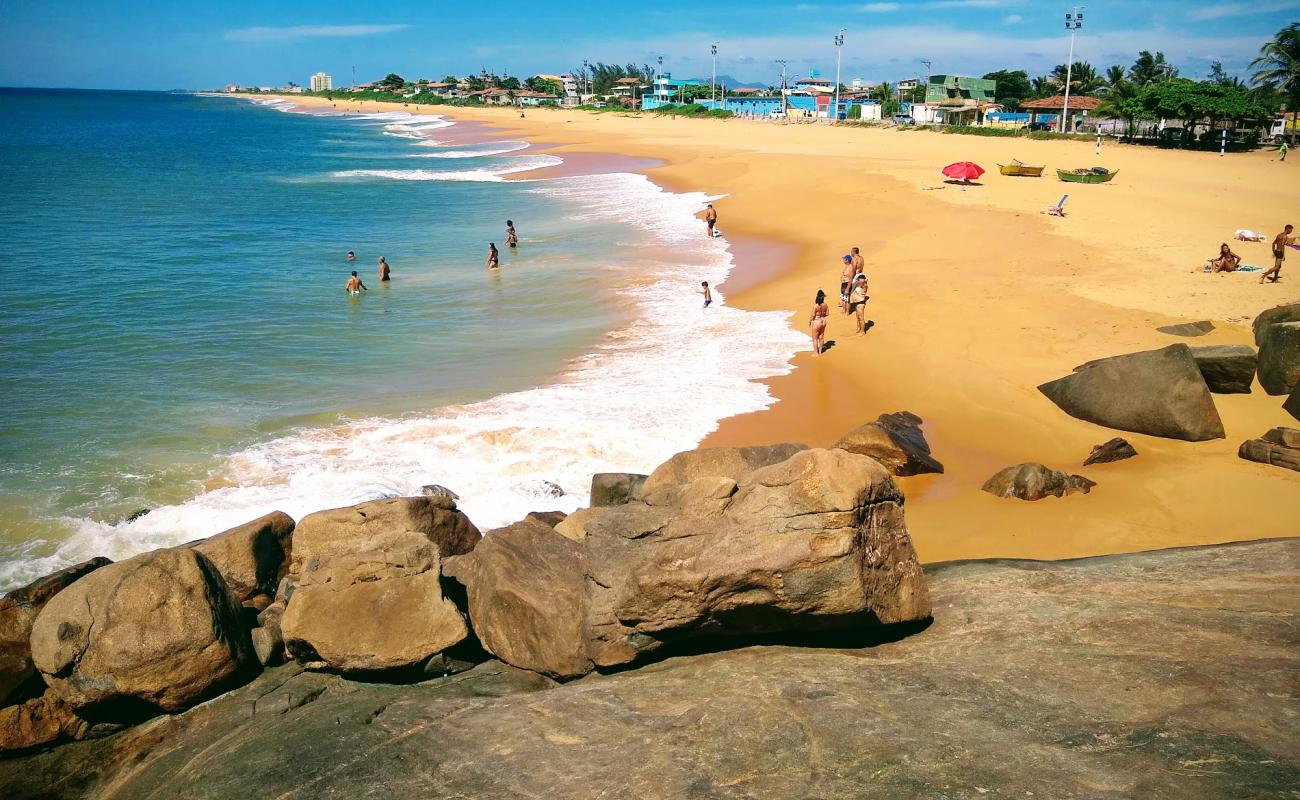 Photo de Plage de Barra do Jucu avec sable lumineux de surface