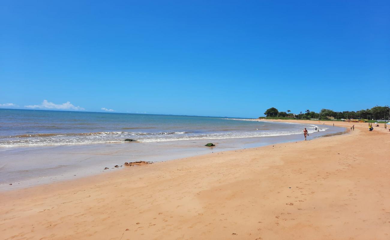 Photo de Plage Enseada avec sable lumineux de surface