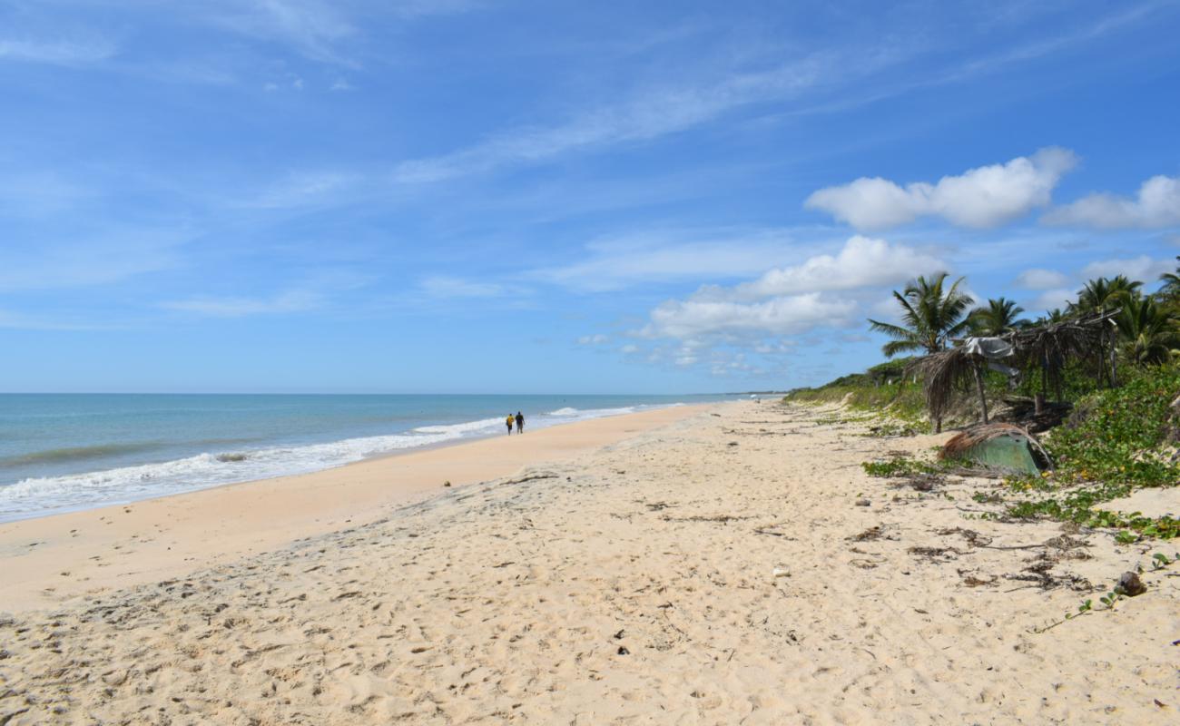 Photo de Plage d'amande avec sable beige de surface