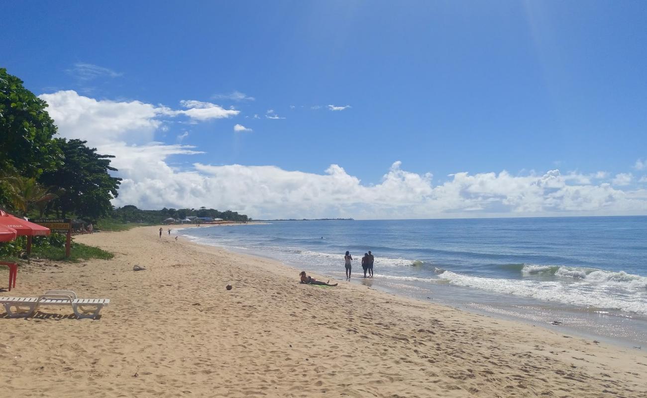 Photo de Praia do Itacimirim avec sable lumineux de surface