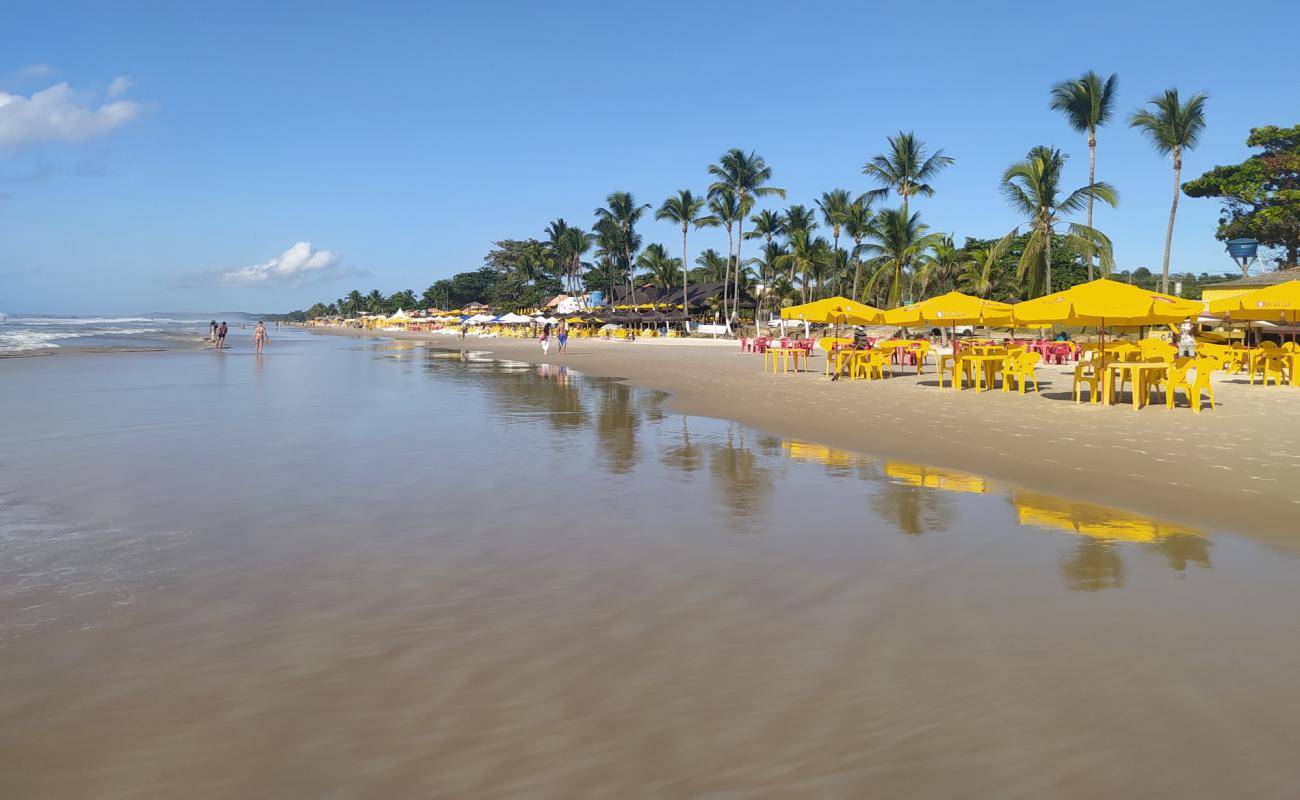 Photo de Praia Dos Milionarios avec sable beige fin de surface