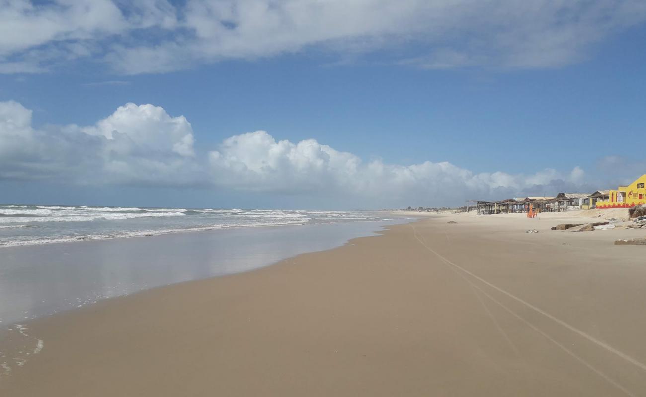 Photo de Praia do abais avec sable lumineux de surface