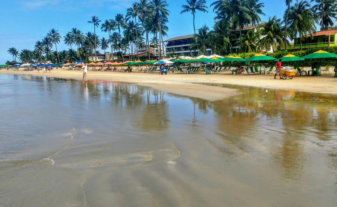 Photo de Plage de Porto de Galinhas avec sable beige de surface