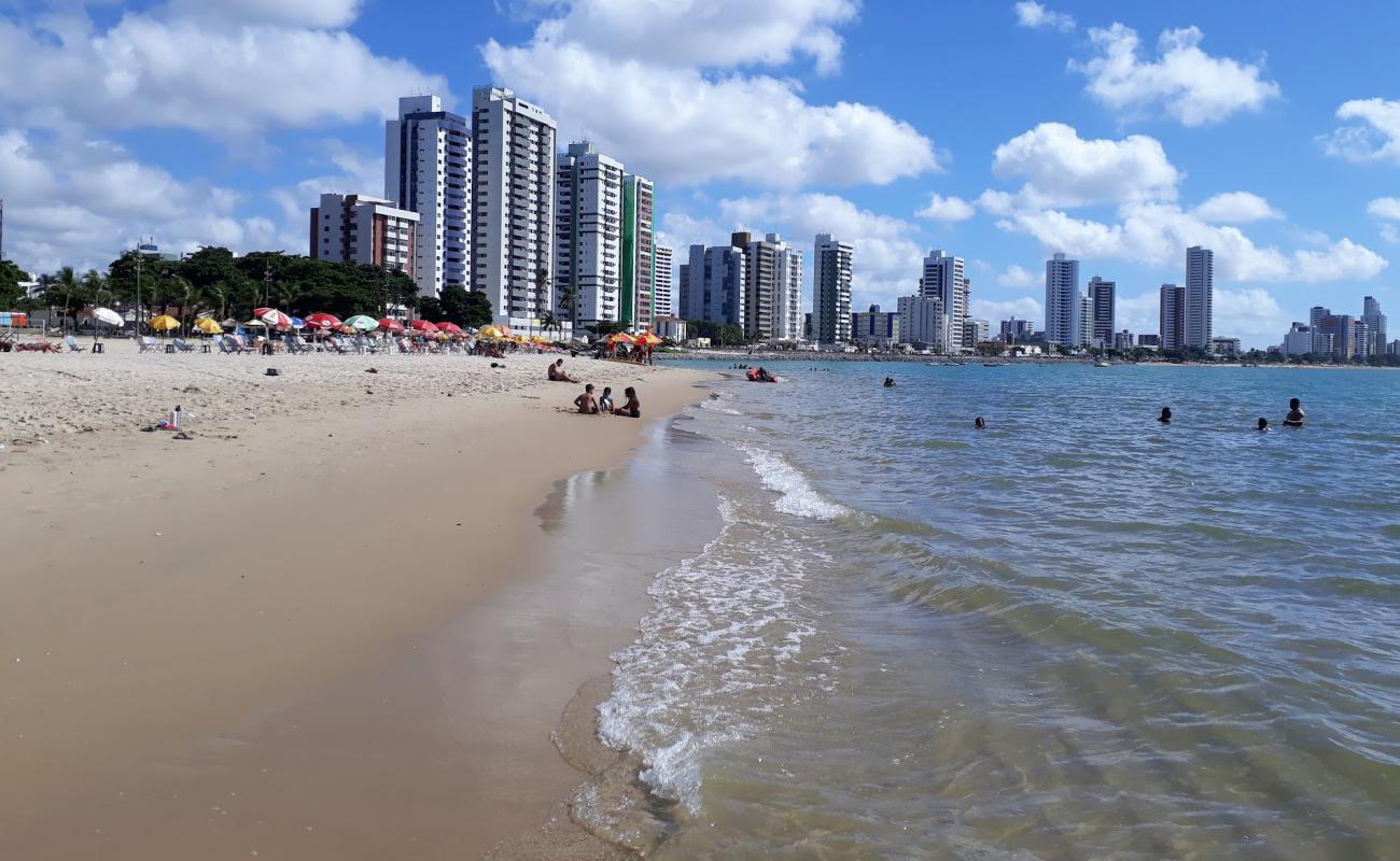 Photo de Praia do Quartel avec sable beige de surface