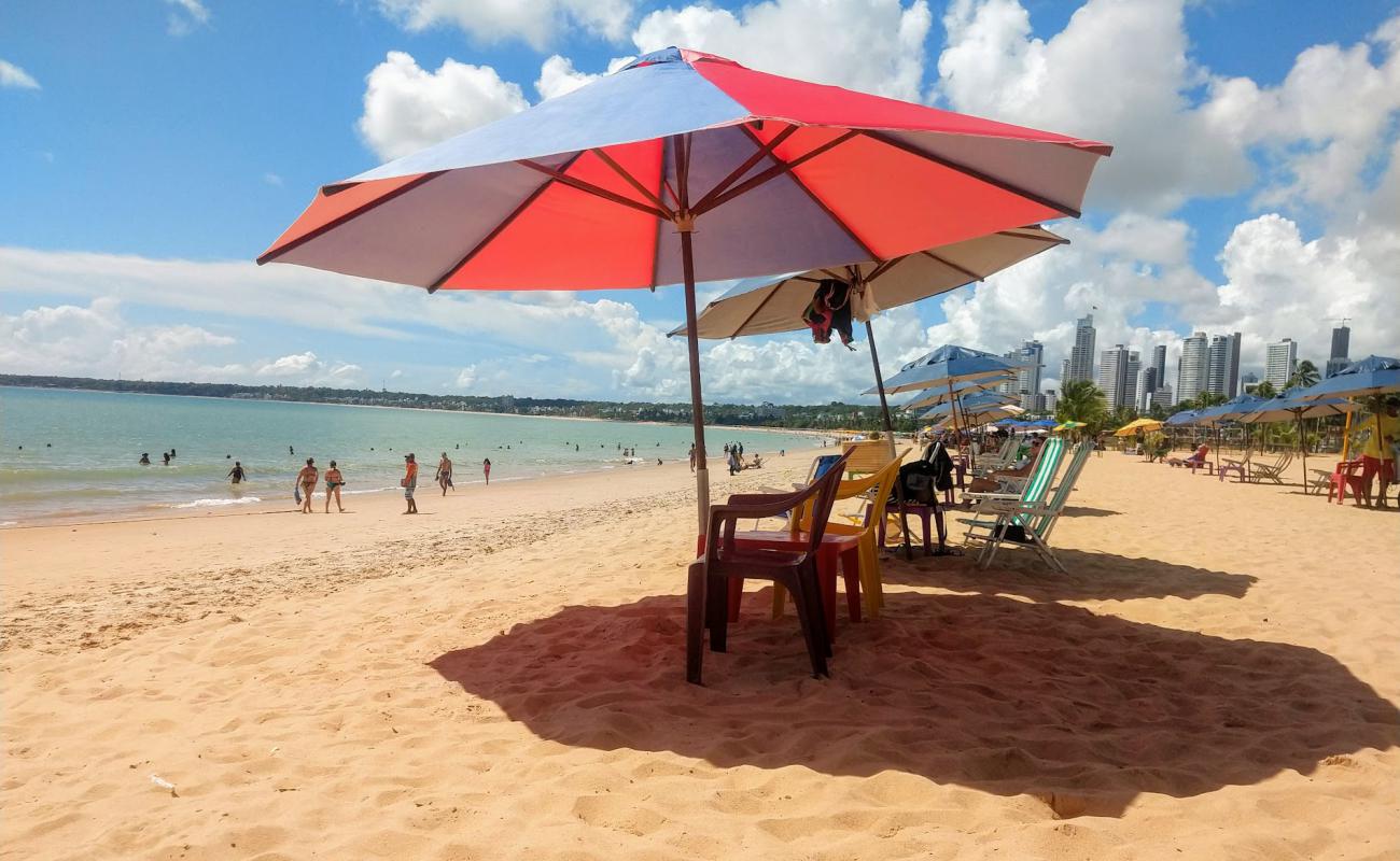 Photo de Praia de Tambau avec sable beige de surface