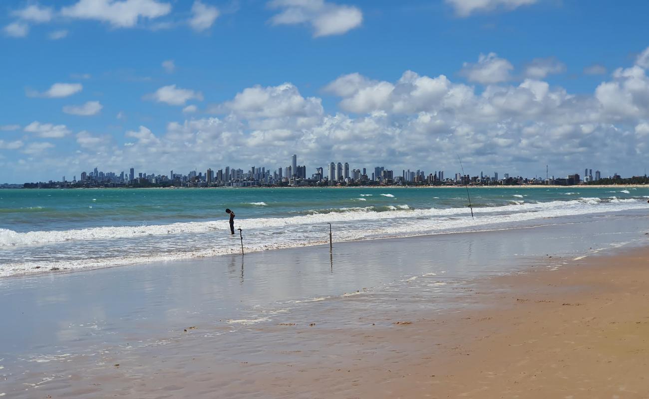 Photo de Plage de Ponta de Campina avec sable lumineux de surface