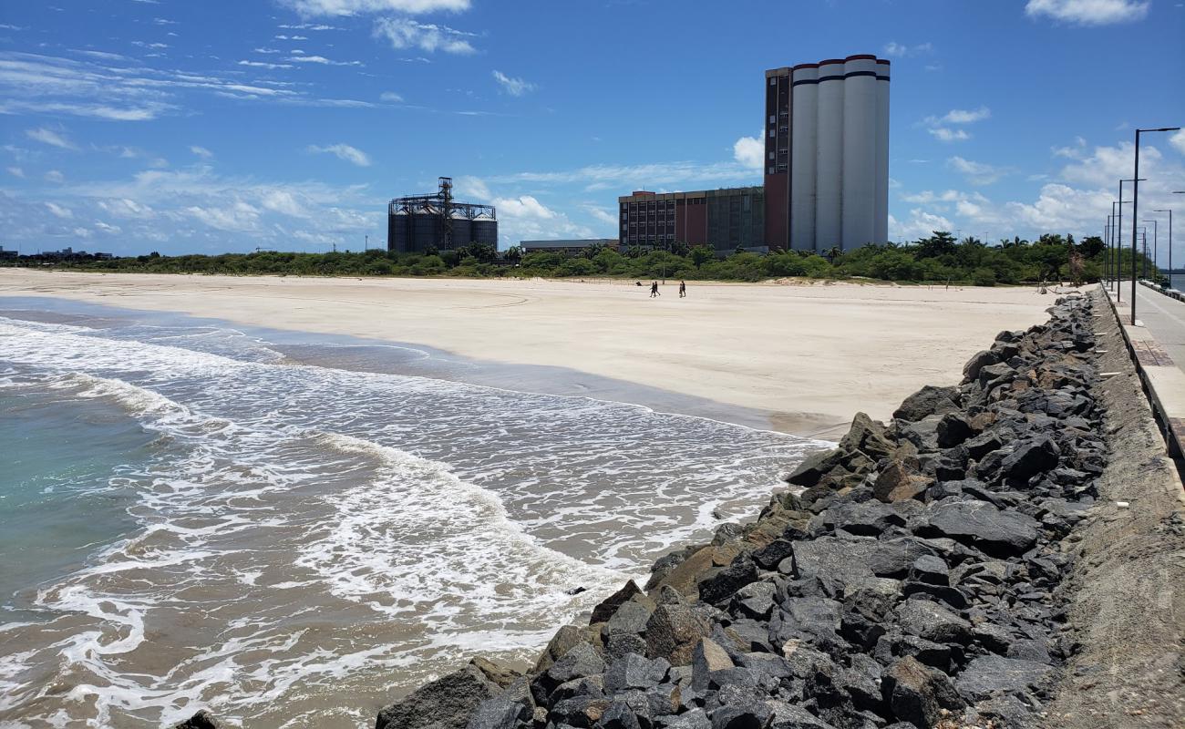 Photo de Plage de Miramar avec sable lumineux de surface