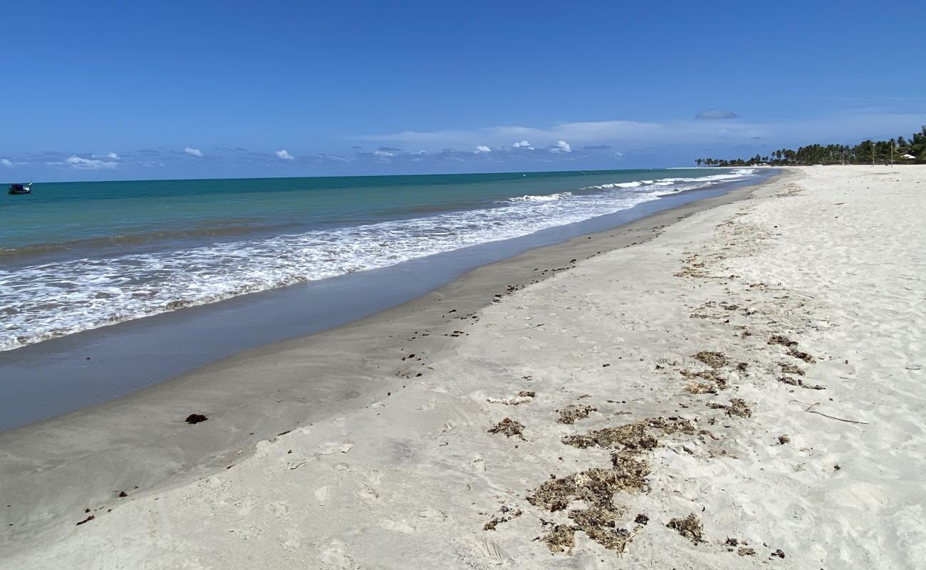 Photo de Praia de Fagundes avec sable beige de surface