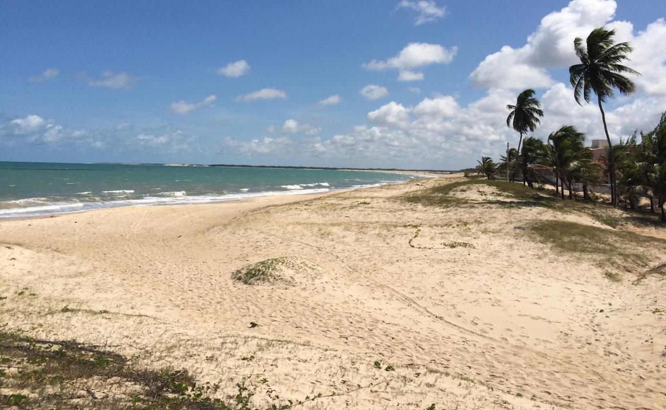 Photo de Zumbi Beach avec sable beige fin de surface
