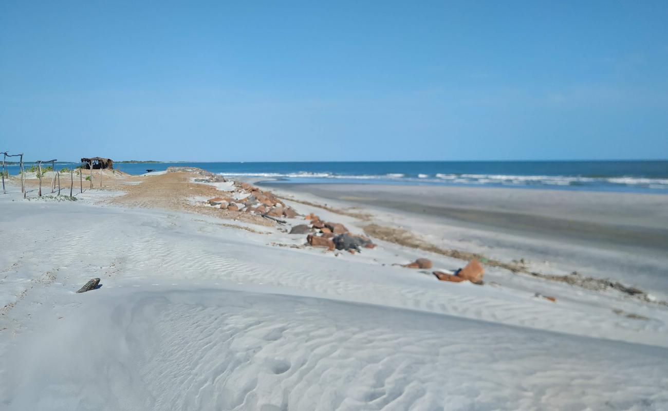 Photo de Plage de Ponta dos Anjos avec sable beige de surface
