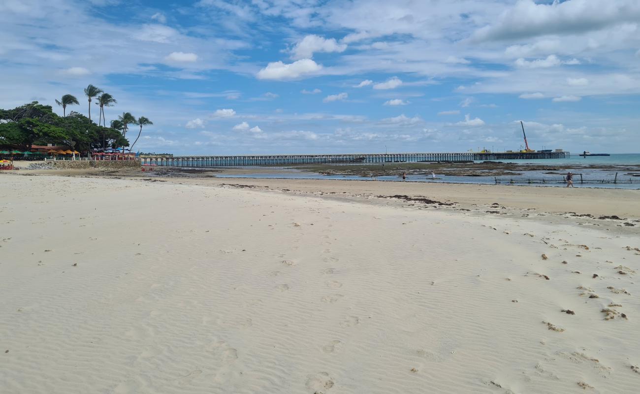 Photo de Praia da Pedra Rachada avec sable lumineux de surface