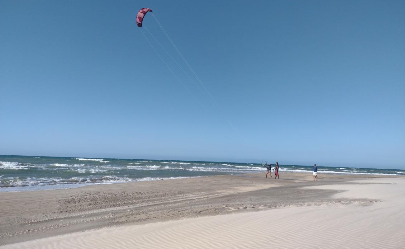 Photo de Praia de Embuaca avec sable beige de surface