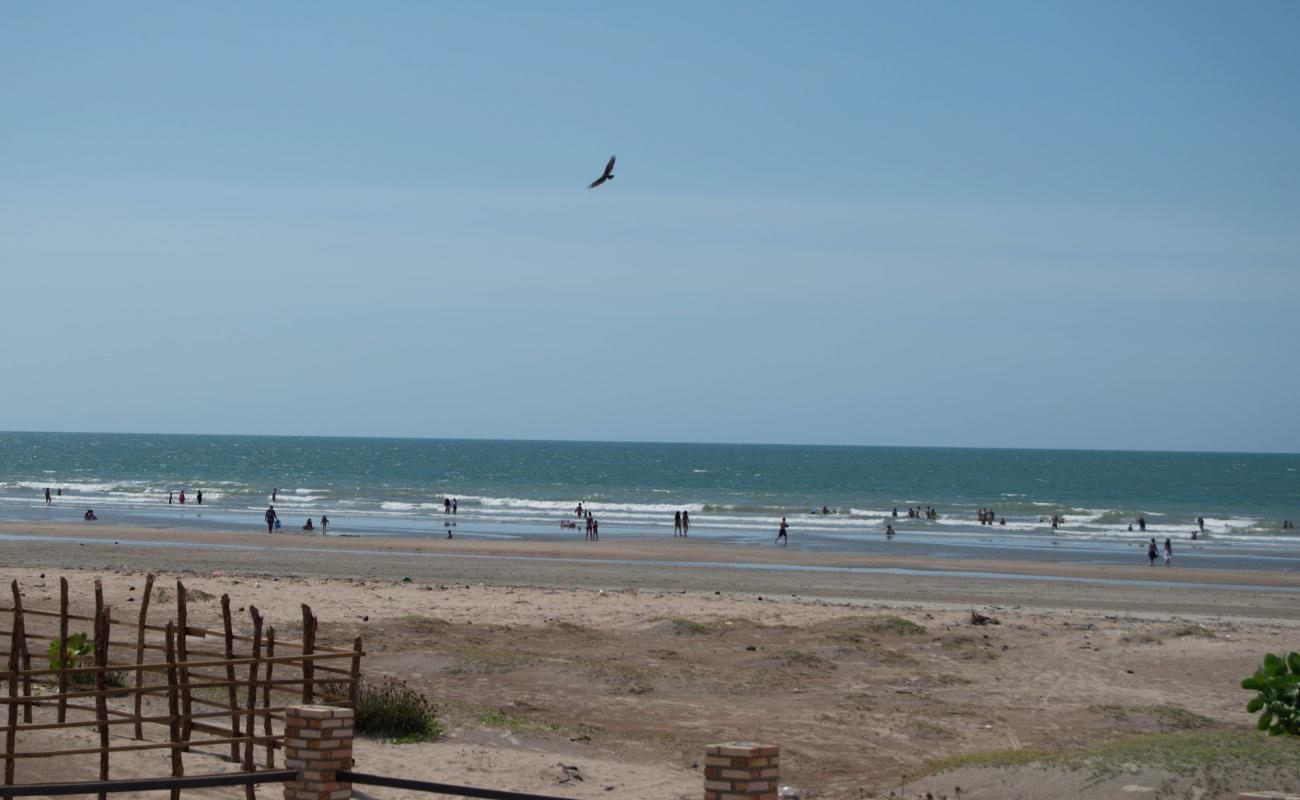 Photo de Praia Peito de Moca avec sable lumineux de surface