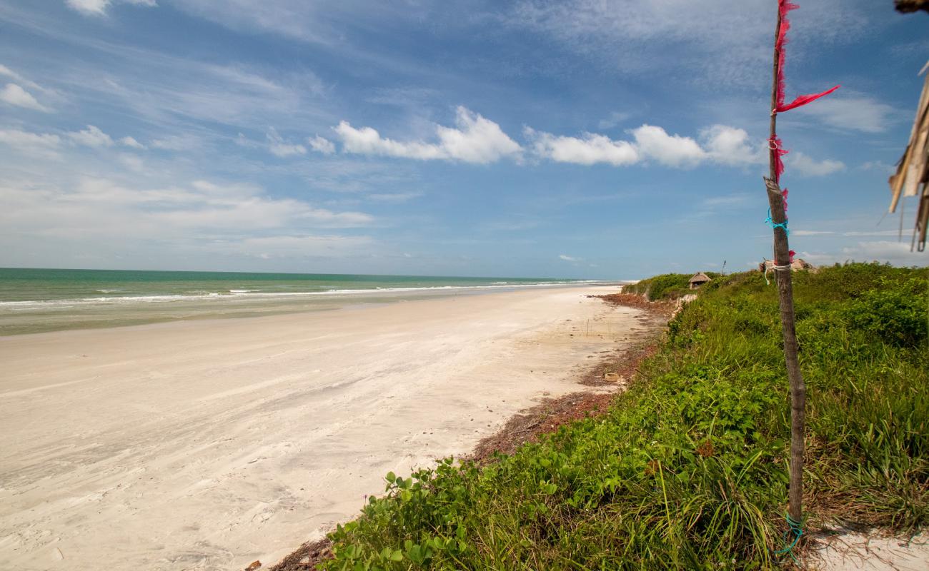 Photo de Praia da Marieta avec sable lumineux de surface