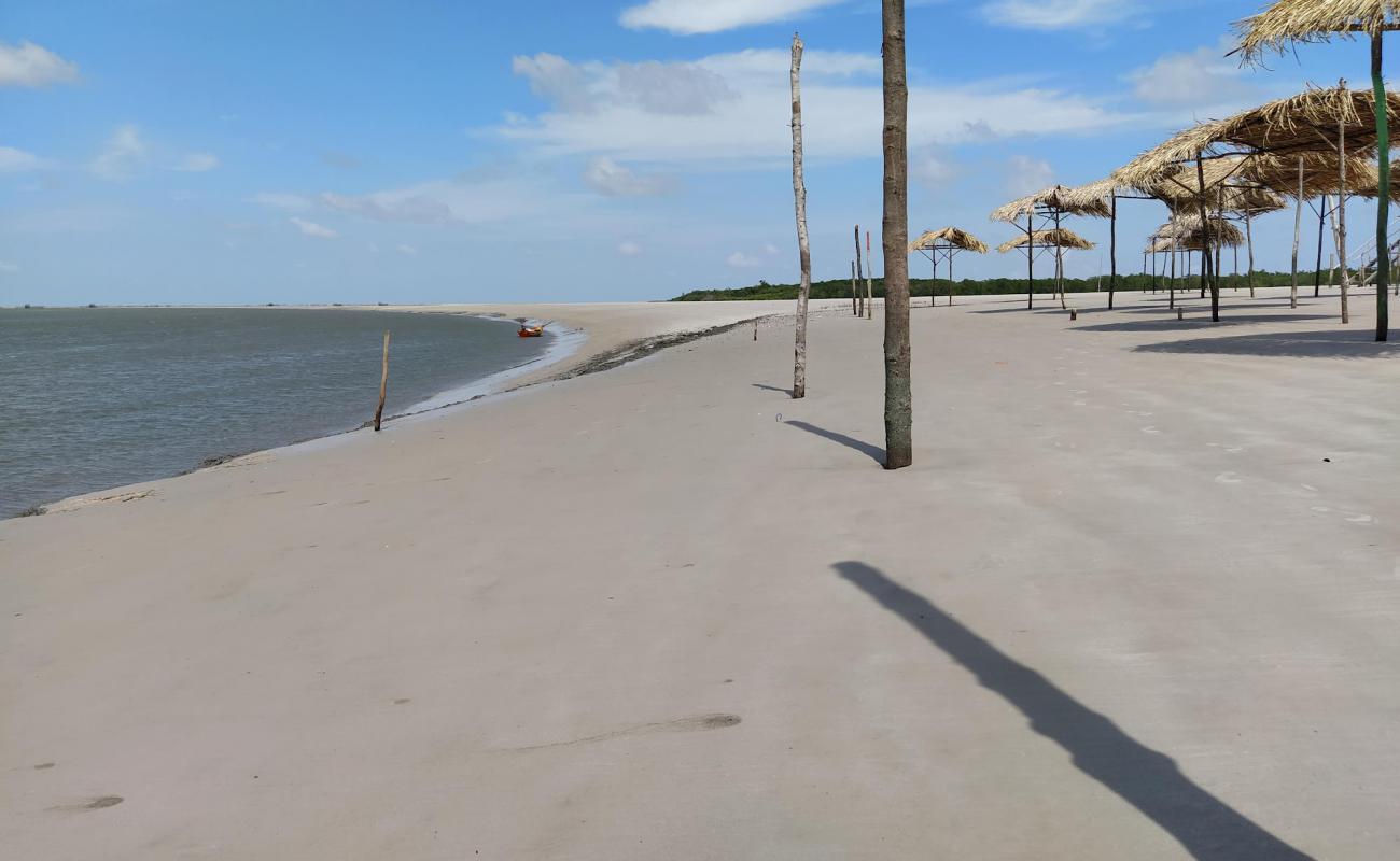 Photo de Plage de Lembe avec sable lumineux de surface