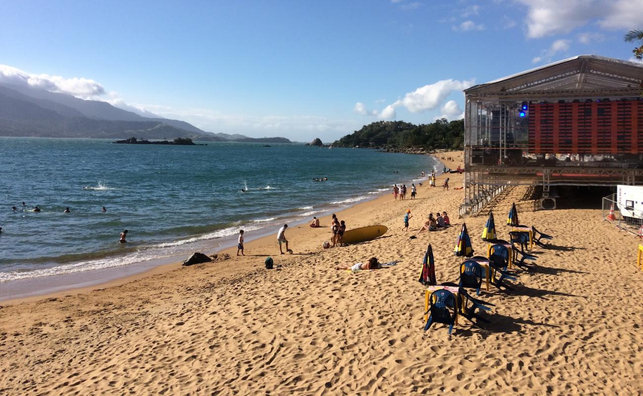 Photo de Praia Grande De Ilhabela avec sable beige de surface